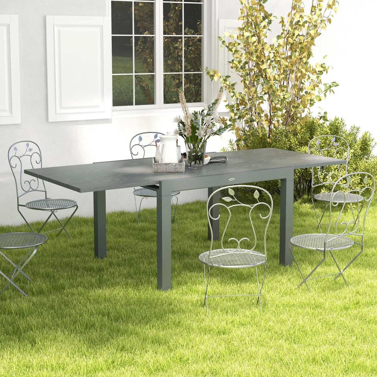 Outsunny Extendable Aluminum Outdoor Dining Table for Patio Gatherings