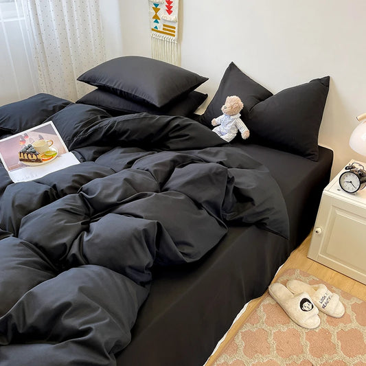 Soft Three Piece Duvet Cover Set With Two Pillowcases For Bedding